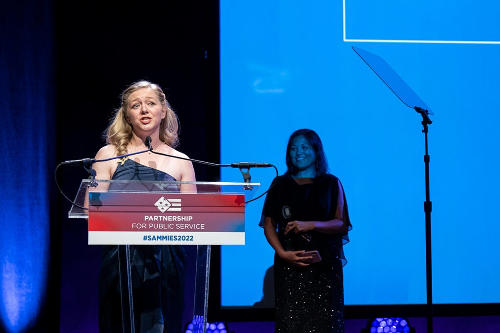 Recognizing Public Servants Who Use AI